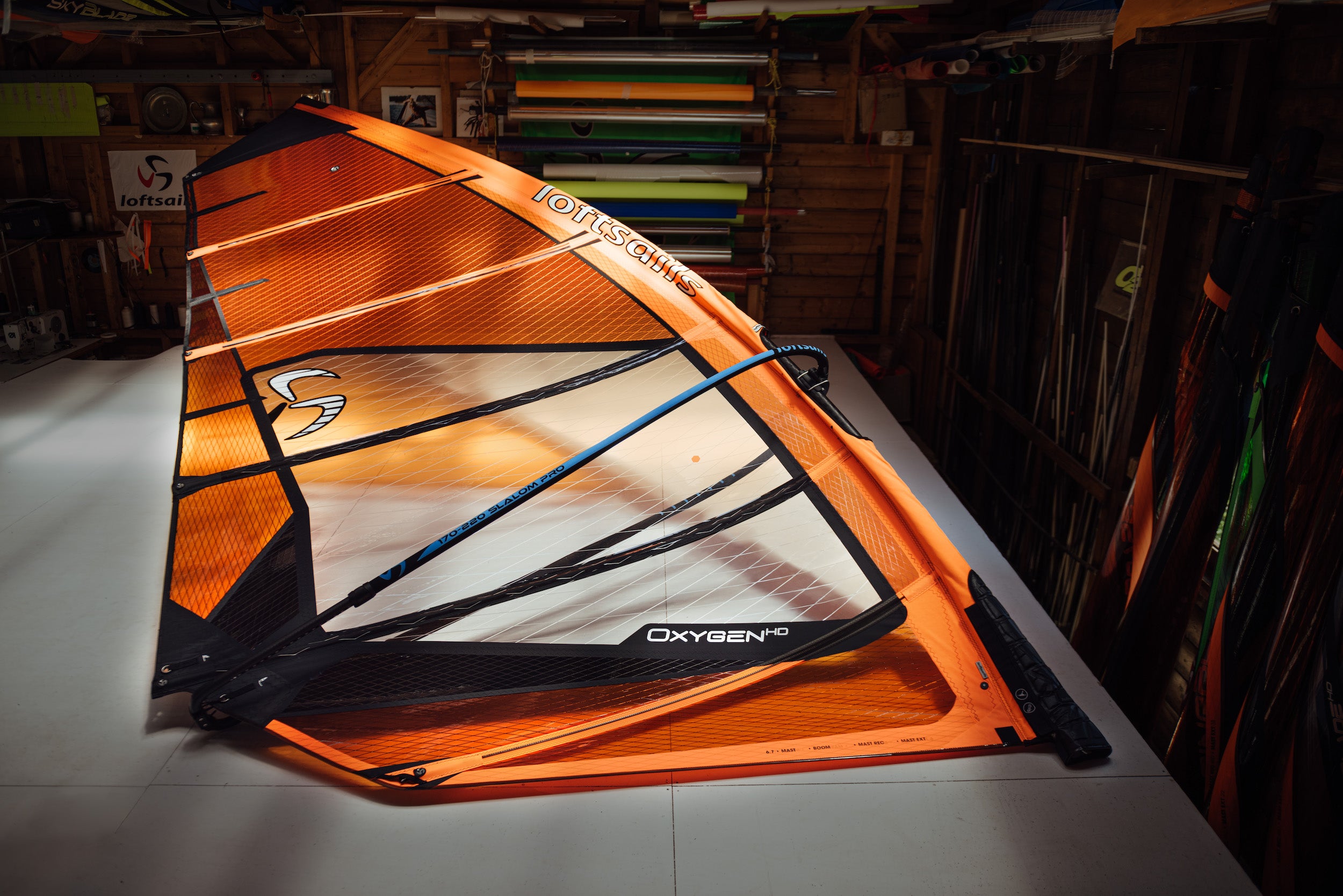 Oxygen 7.3 Orange HD 2025